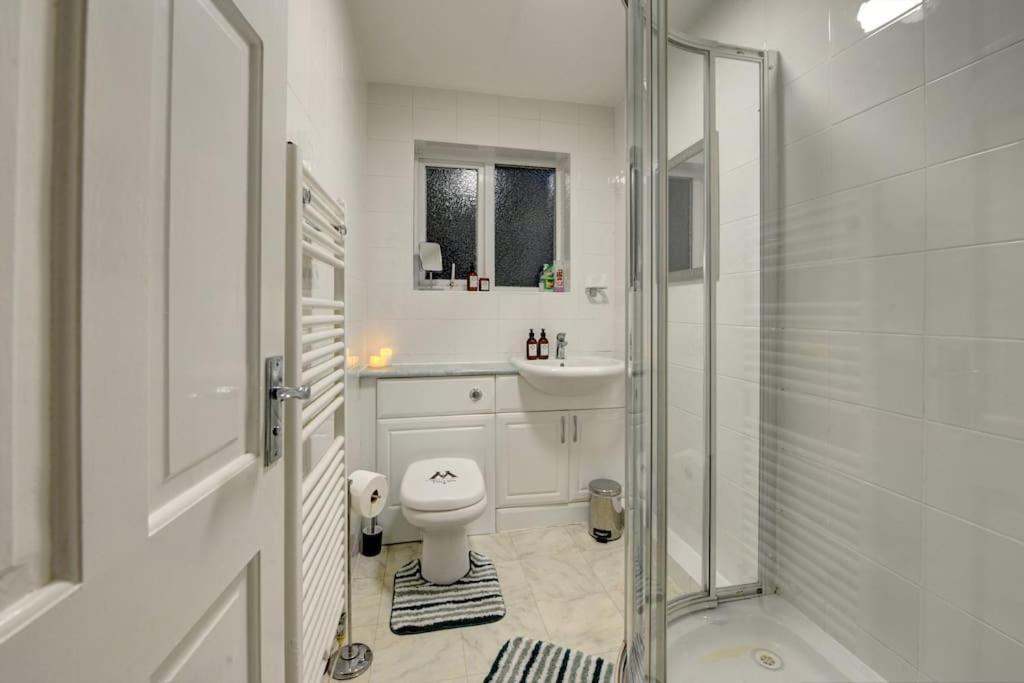 Harry'S House Apartment Watford  Exterior photo