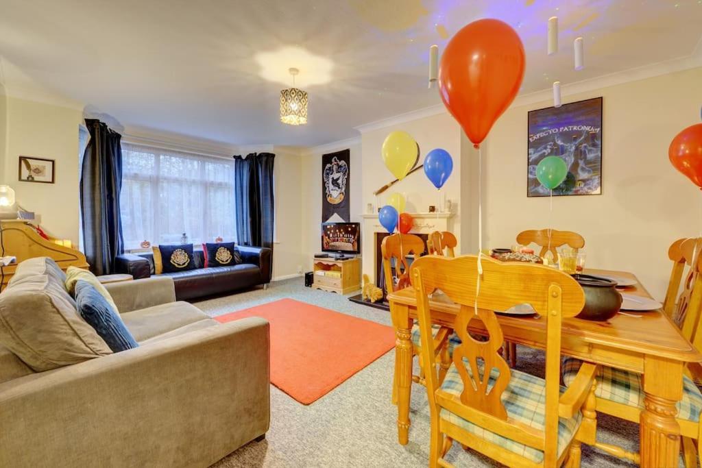 Harry'S House Apartment Watford  Exterior photo