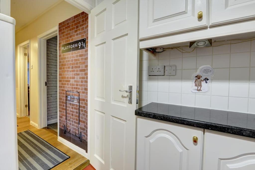 Harry'S House Apartment Watford  Exterior photo